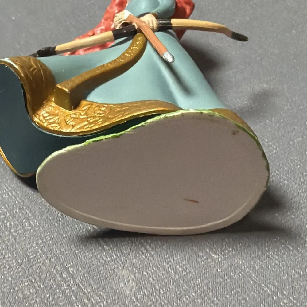 Disney Merida Figurine Blue Dress Gold Trim Bow Arrow Brave-M